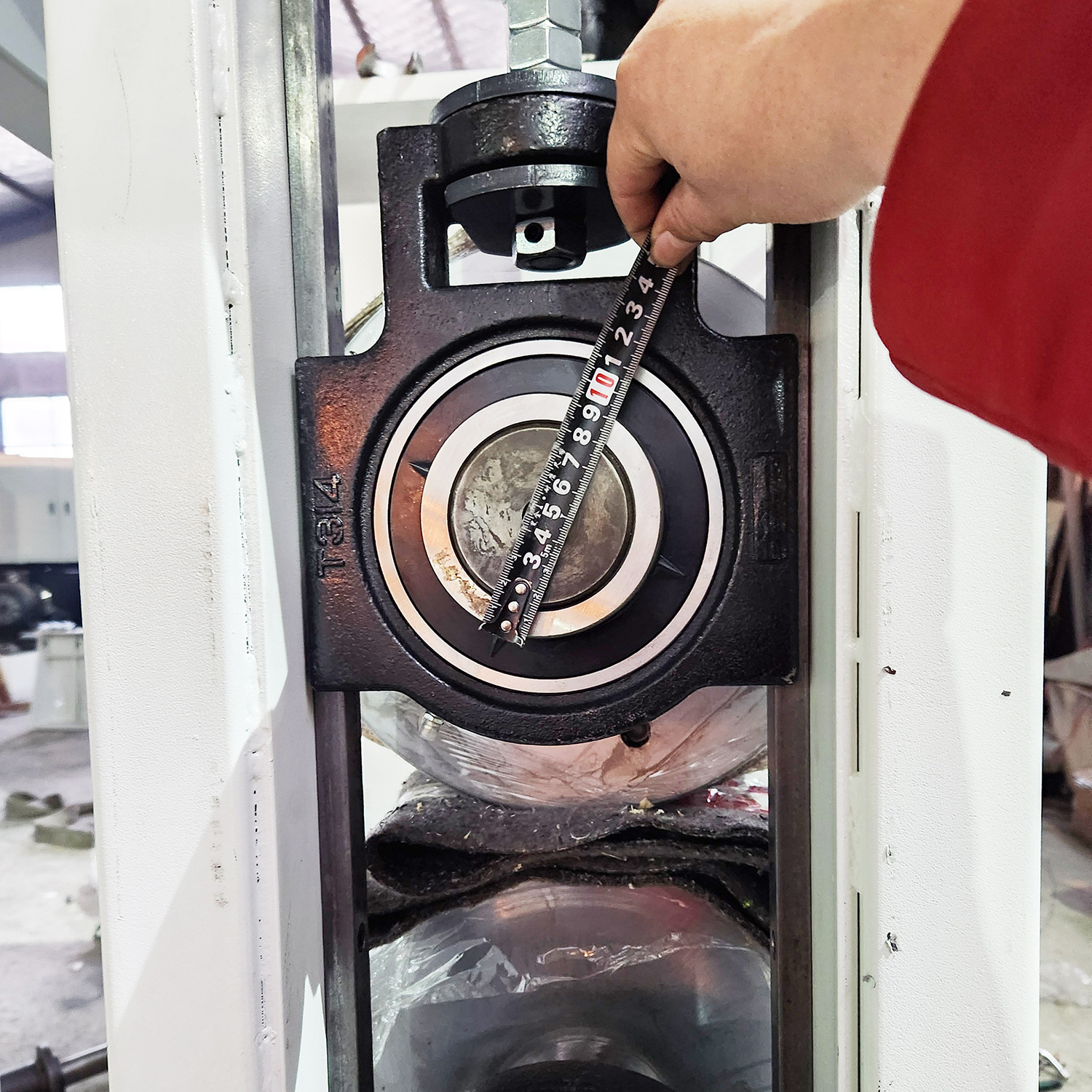 Heated Embossing Machine for Wood-Plastic Processing and Production Equipment, Suitable for Wooden Flooring, Wall Panels, Aluminum Panels, and Iron Panels, Offline Weiside