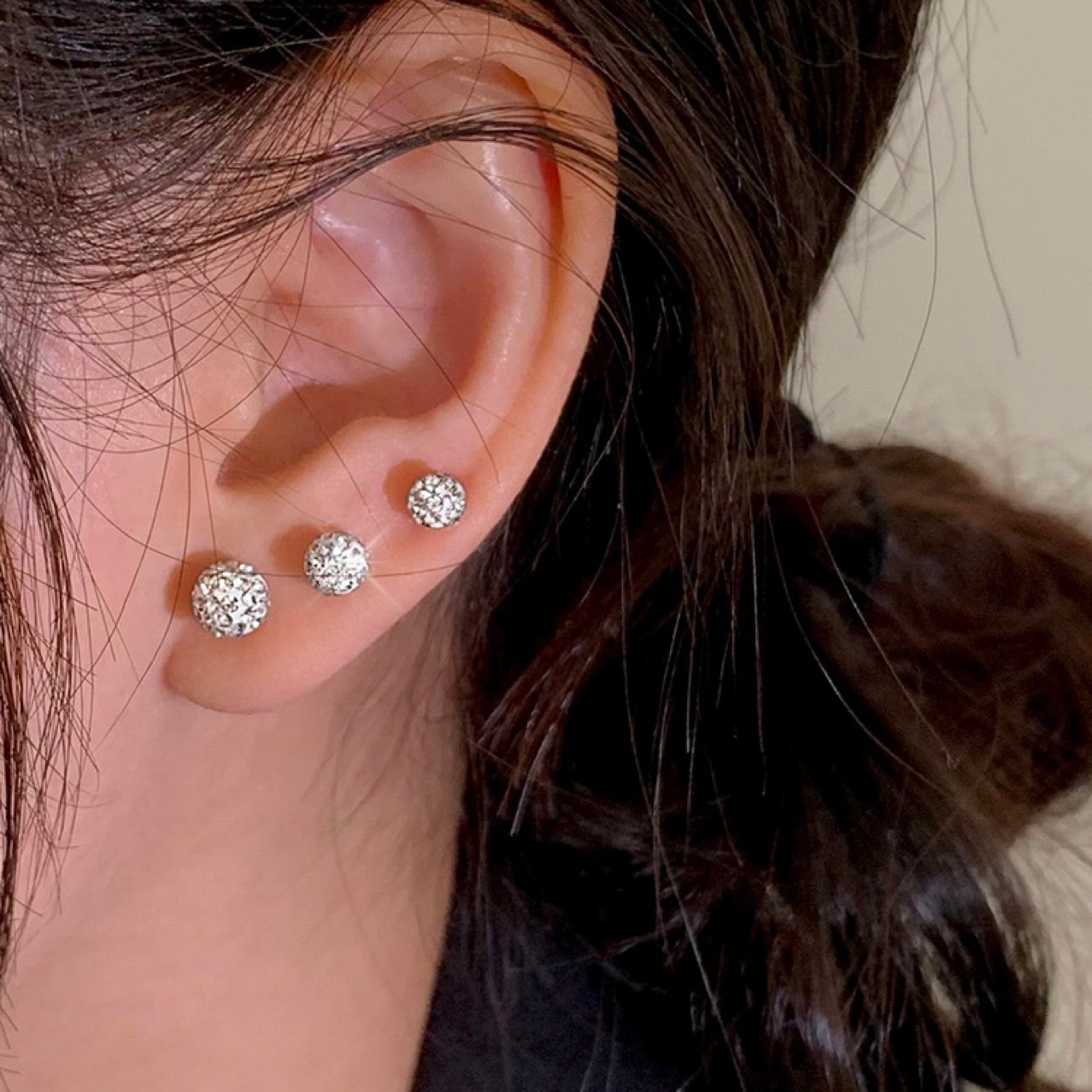 Round Ol No-Pick Soft Clay Full Diamond Ball Earrings 925 Accessible Luxury Style Ear Bone Nail Titanium Steel Ear Piercing Screw Earrings