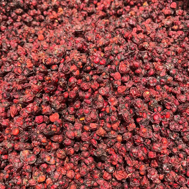 Schisandra Chinensis, a Traditional Chinese Medicinal Herb, Can Be Brewed as a Drink with Genuine Medicinal Properties, Paired with Tribulus Terrestris