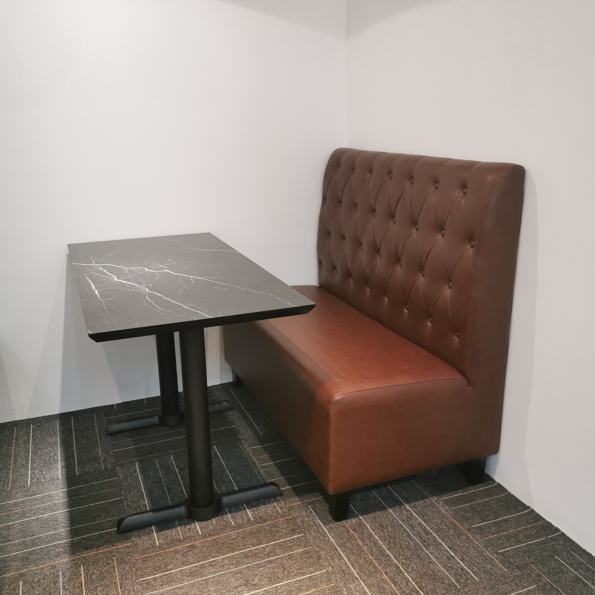 Manufacturer Supplies Restaurant Booths, Retro Restaurant Coffee Shop Sofa Combination, Brown Leather Pull-Button Booth Sofa