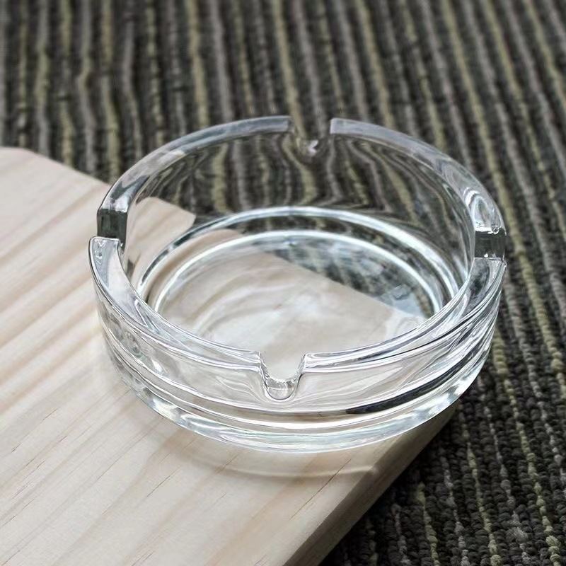 A generation of office supplies glass ashtray thickened transparent household ashtray production creative pattern