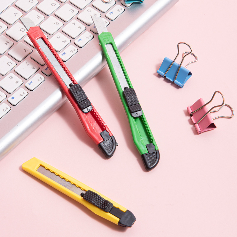 Factory wholesale large small size express unpacking knife office paper cutting stationery art knife push-pull plastic film art knife