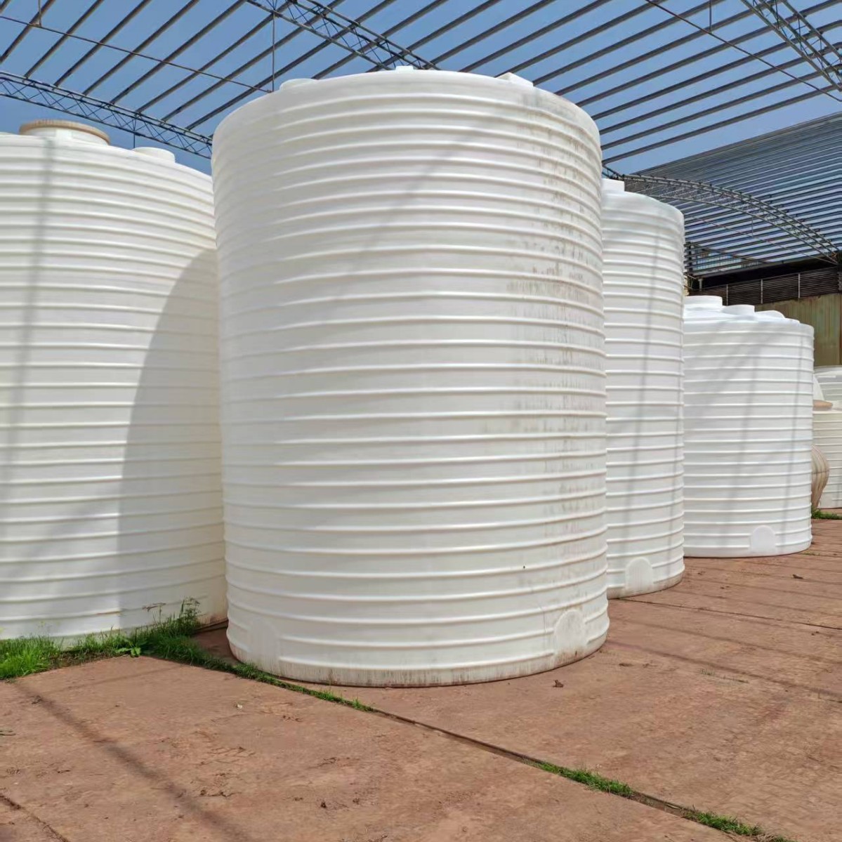 Plastic Storage Tanks Are Available in Various Specifications and Are Resistant to Acid and Alkali Corrosion, Making Them Suitable for the Storage of Chemical Liquids, Wastewater Treatment, and Water-Reducing Agents