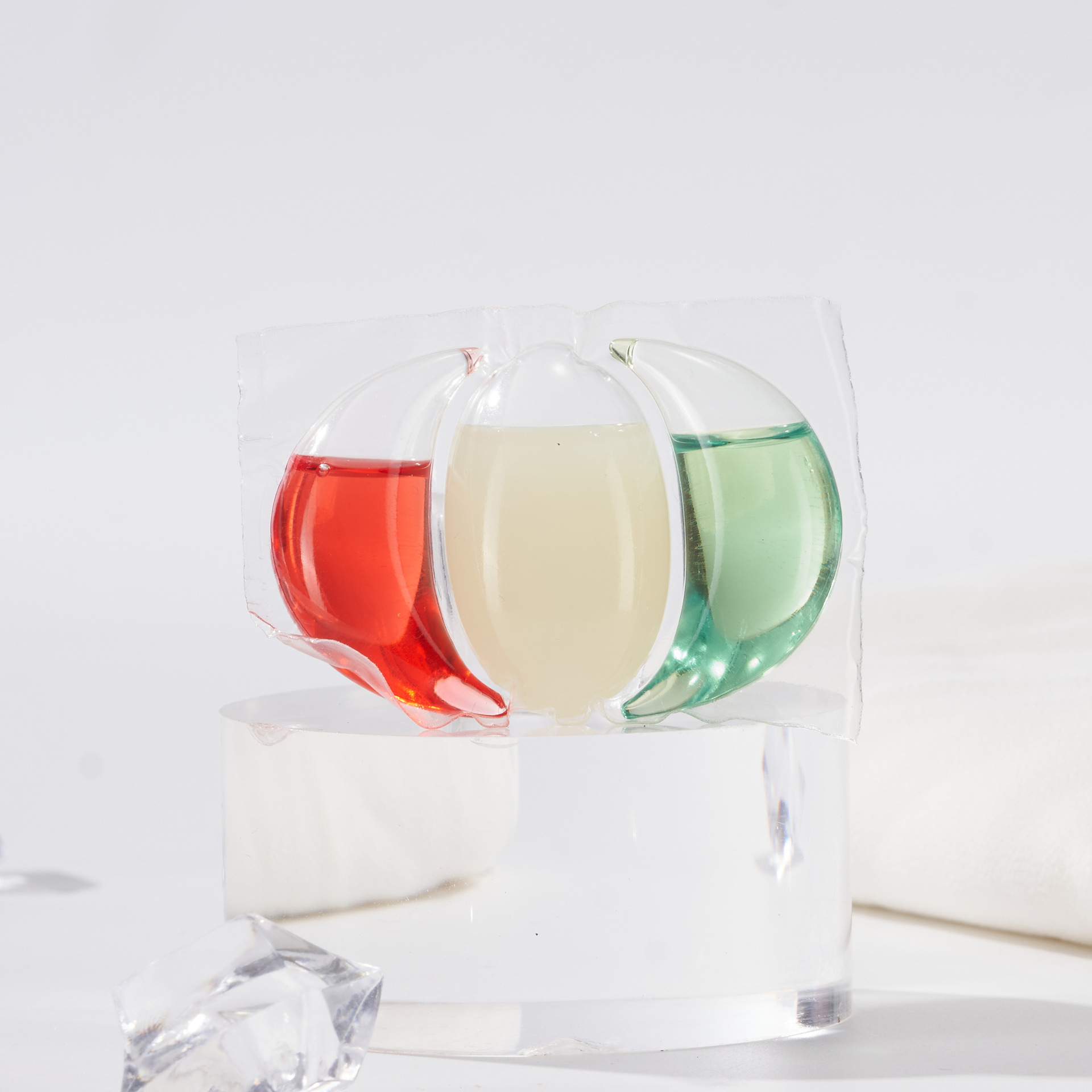 Guangdong Youkai 12 Times Cleaning Power Laundry Beads Oem/Odm Concentrated Decontamination Laundry Beads Loose Beads Exclusive Customization