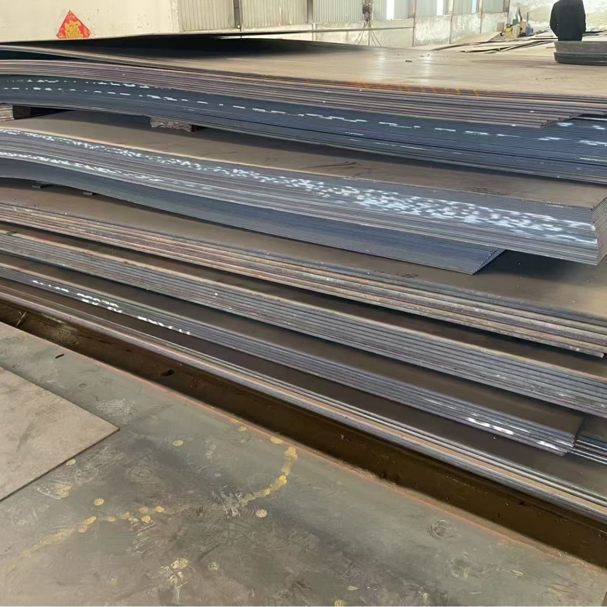 In-Stock Q235 Q355B Flat and Medium-Thick Steel Plates in Various Specifications, Available for Processing, Cutting, Drilling, and Bending, Direct Supply from Stock