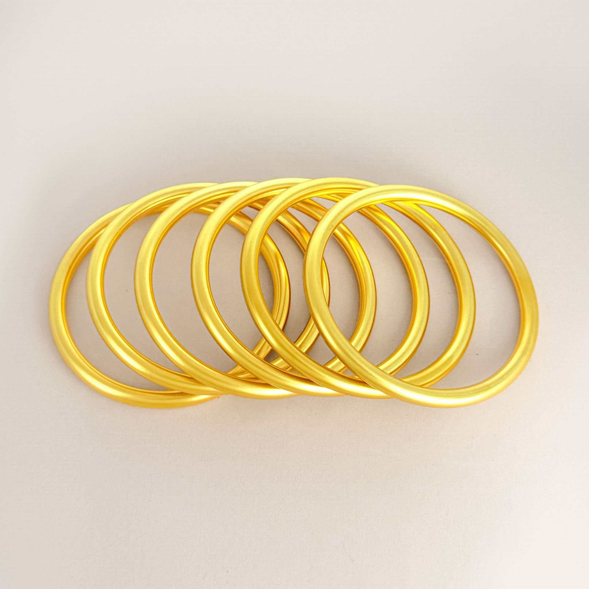 2025 Vietnamese Brass Sand-Gold Ancient Style Plain Ring Bracelet for Women, Handcrafted Sandblasted High-End Wear-Resistant Bracelet with a Sense of Sophistication