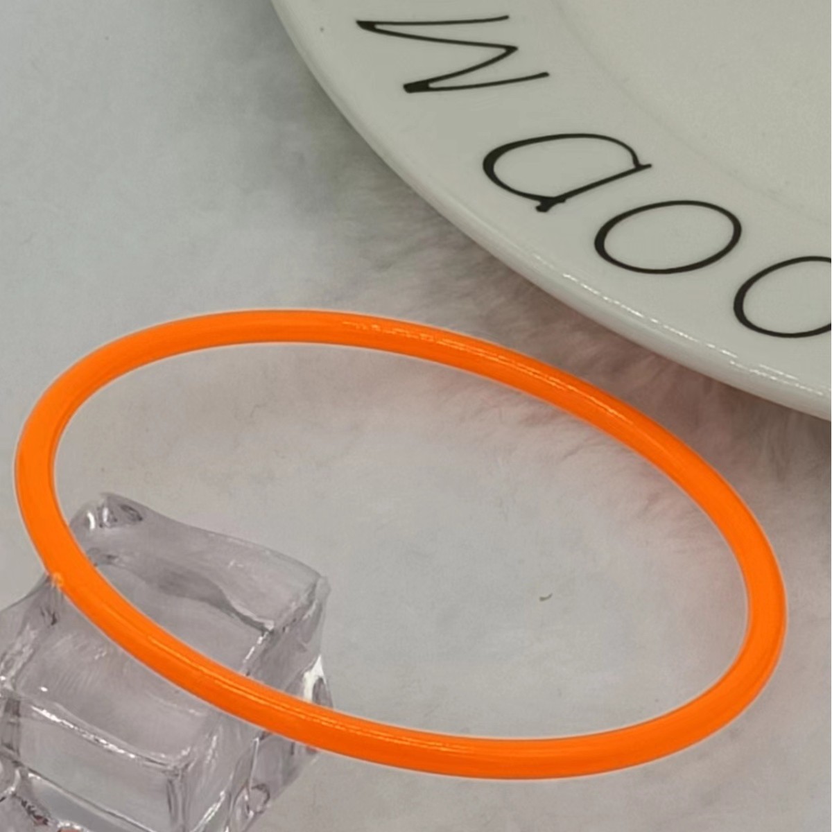 Plastic acrylic bracelet 0.5 bracelet hand ring fluorescent color foreign trade cross-border festival exaggerated classic fashion factory