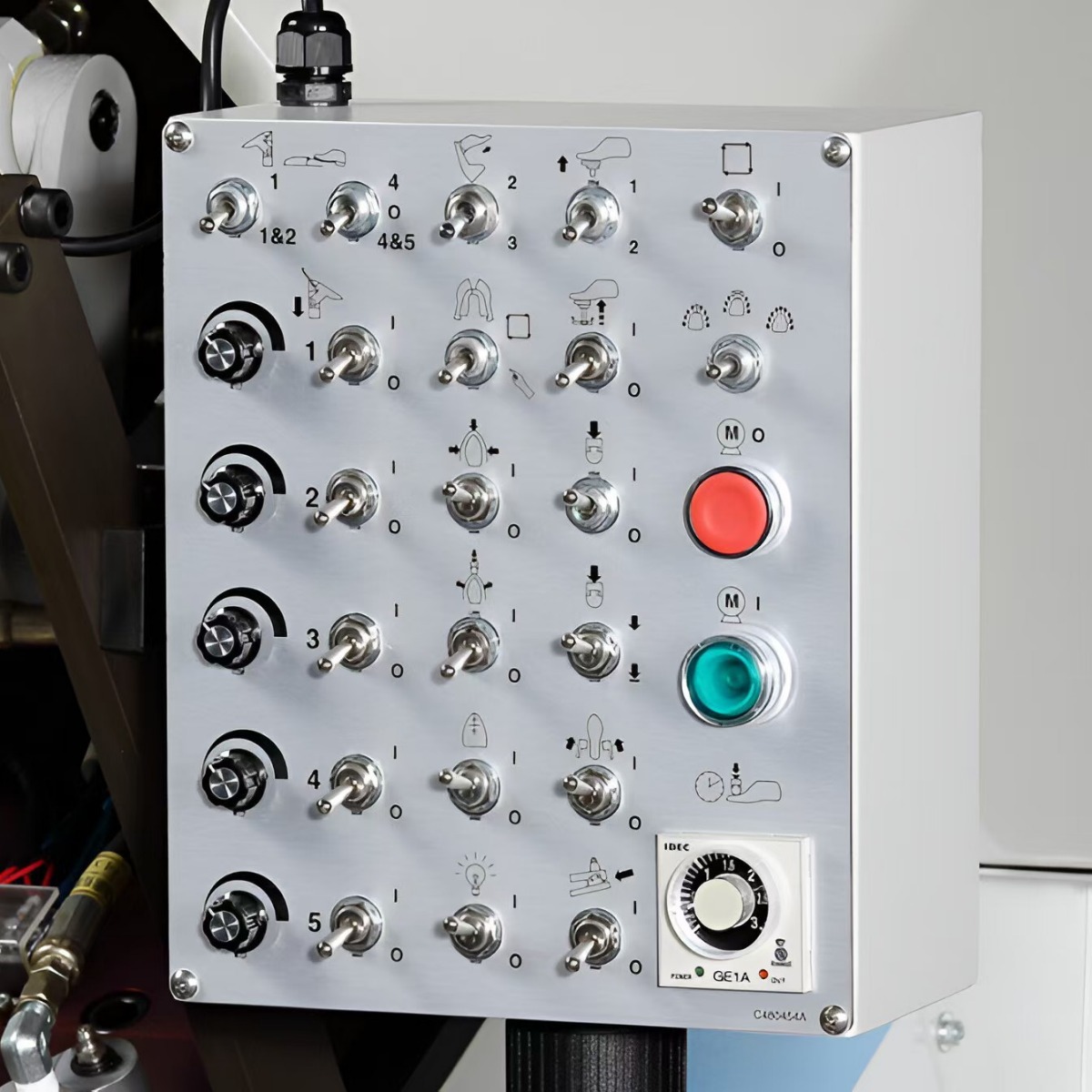 Computer Control Glue-Made Shoe Front Engine Oil Press Second-Hand Nine-Claw Shoe Upper Puller Full Edge Sp-N737B