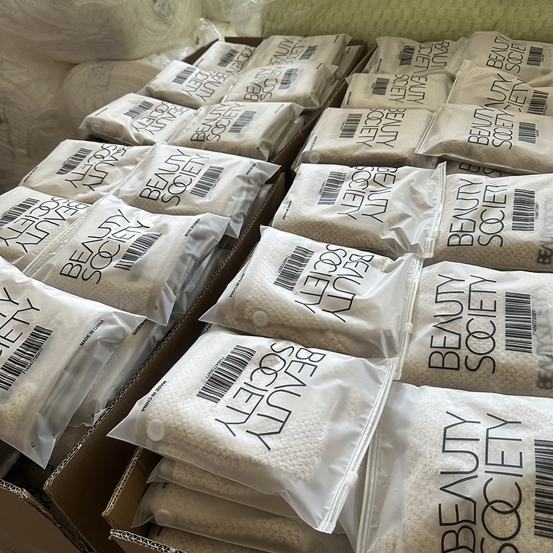 Undertake Small Orders to Customize One Piece of Embroider, Computer Embroider Pattern, Logo Embroider Processing, Customization According to Drawings and Samples