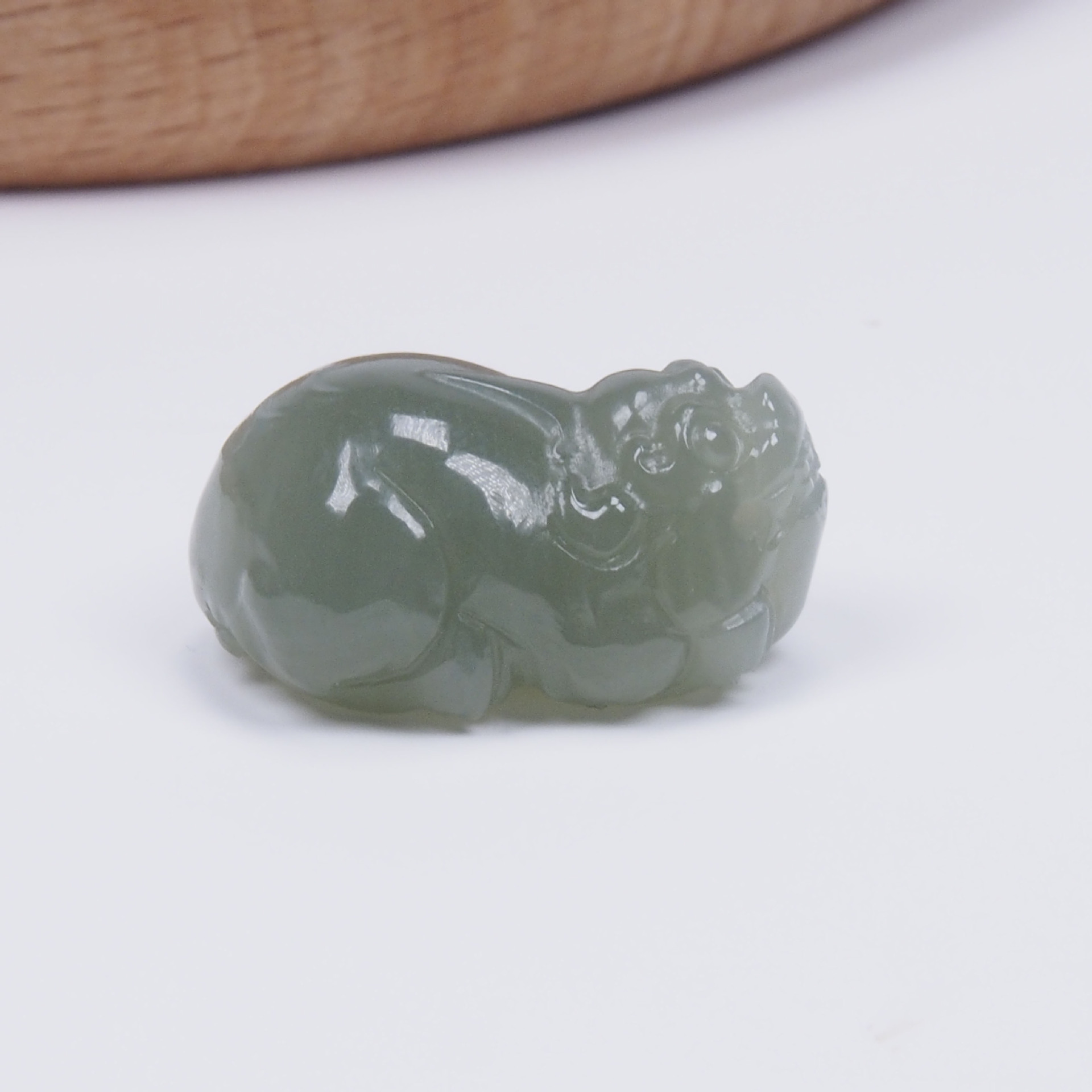 Factory Wholesale Natural Hetian Jade Stone Qinghai Material Pixiu Pendant Cow Nose Men's and Women's Hetian Jade Pixiu Pendant