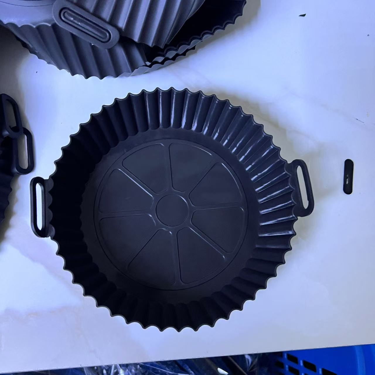 Cross-border Hot Sale Silicone Air Frying Pan Silicone Frying Pan Tray Heat Insulated Baking Pan Cake Tray Frying Pan Inner Pan