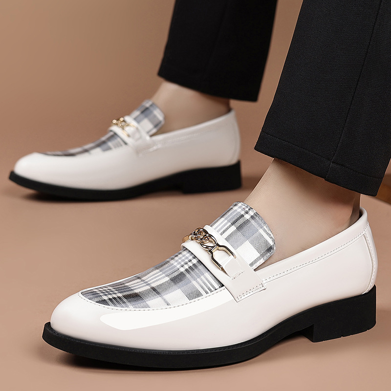 New Large Size Patent Leather Glossy Casual Leather Shoes European and American Style Hairstylist Pointed Toe Men's Trendy Shoes Business Formal Shoes