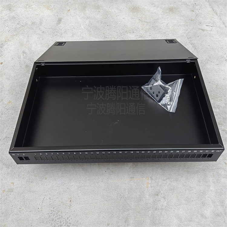 Rack type 2-minute 16 optical splitter box LC16 Port 32-core splitter box thickened 32-core splitter box