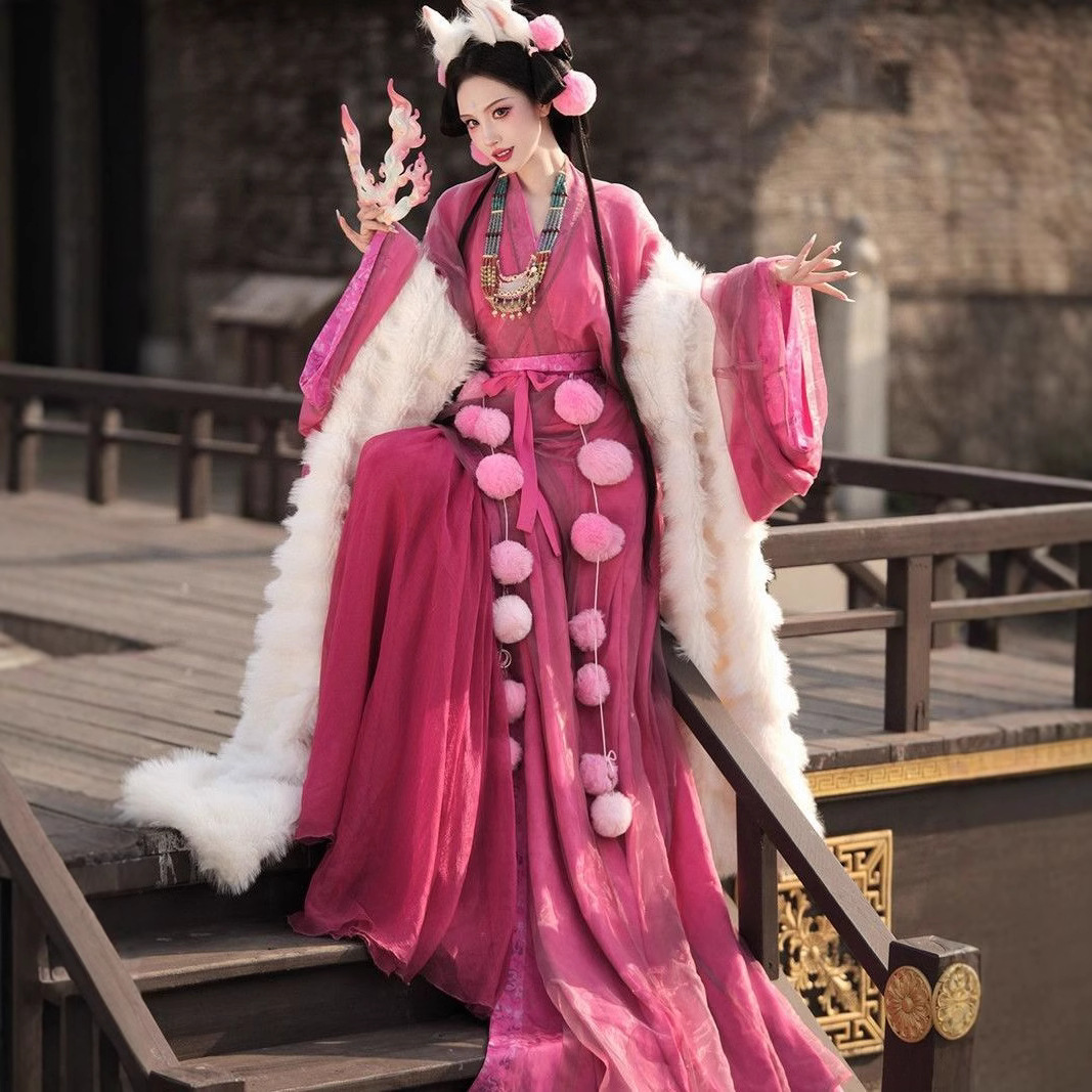 Yuntai Mountain da ji Original Horse King Chu Tomb Warring States Robe Han Suit Restoration Straight Red Large Volume Trailing