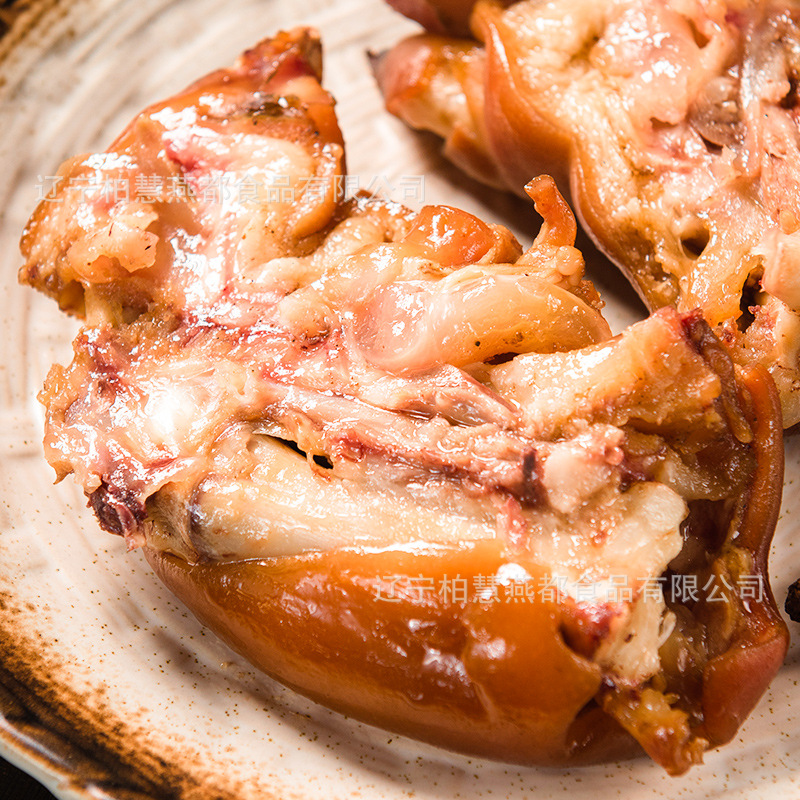 Baihui pig trotter stock soup pig hand spiced pork cooked Chaoyang snacks snacks marinated instant vacuum 250g