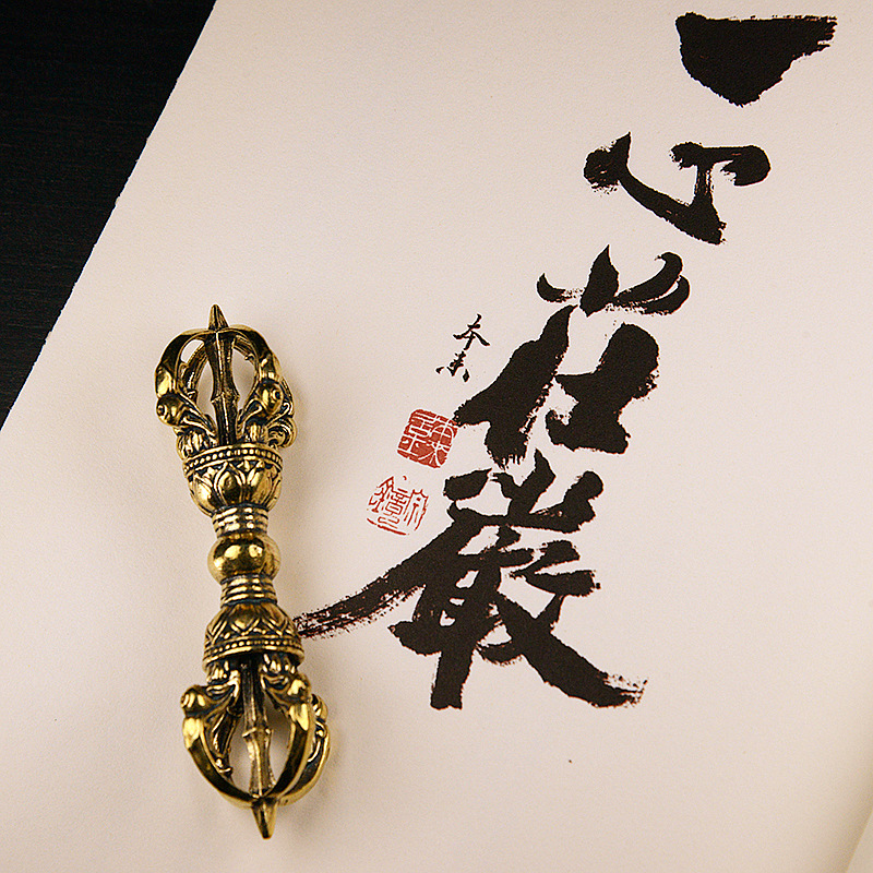 Brass six-character diamond pestle pendant tantric instrument pendant modern casting craft diamond pestle Xizang pendant wholesale