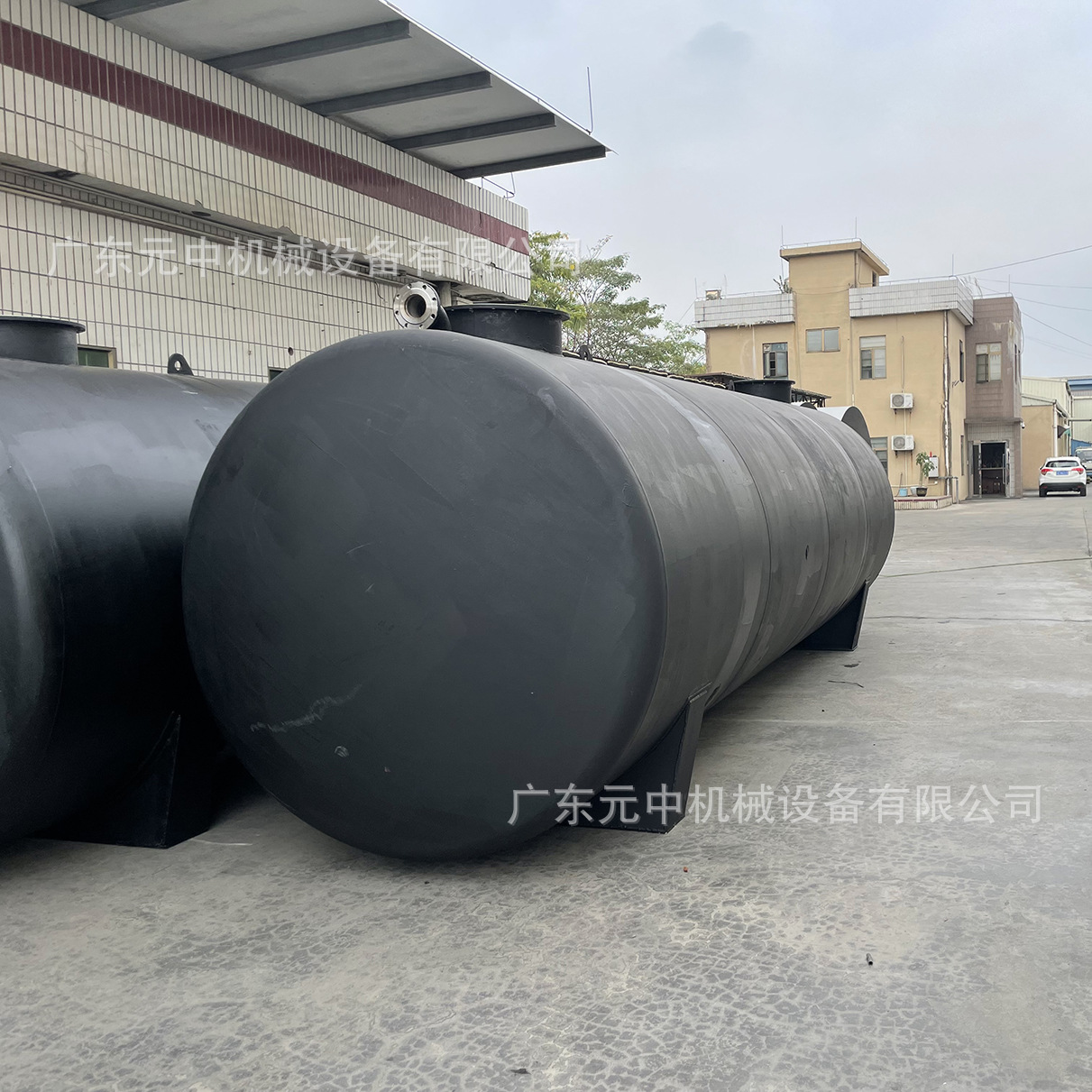 304 Stainless Steel Tank Large Industrial Acid and Alkali Resistant 316L Horizontal Stainless Steel Chemical Storage Tank Source Manufacturer Supply