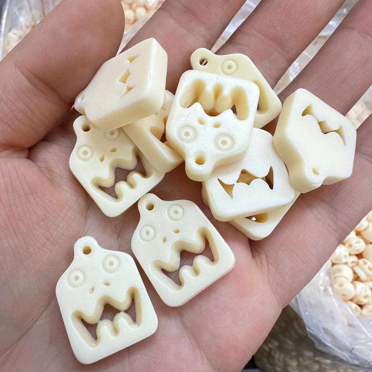 Ivory Fruit Monster Pendant Card Clamper DIY Wen Play Buddha Bead Jewelry Accessories Accessories Bead Handstring Handmade
