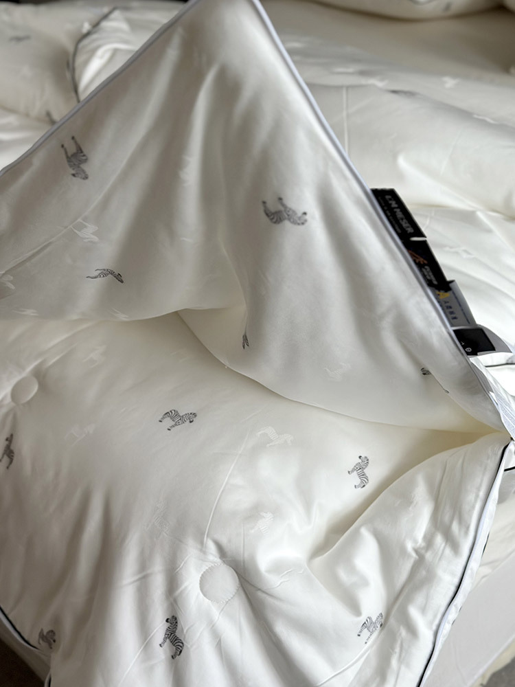 60s long-staple cotton jacquard warm spring and autumn quilt Four Seasons thickened winter quilt mother and child quilt core