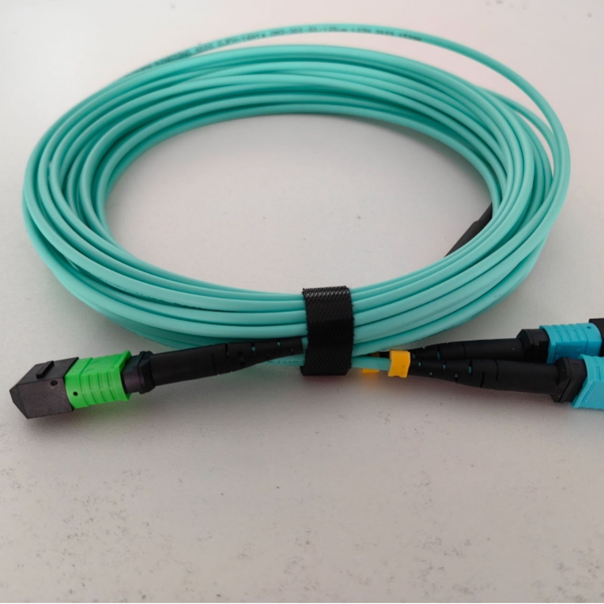 MPO/MTP fiber jumper 8-core 12-core 16-core 24-core OM3/OM4 40G100G200G400G