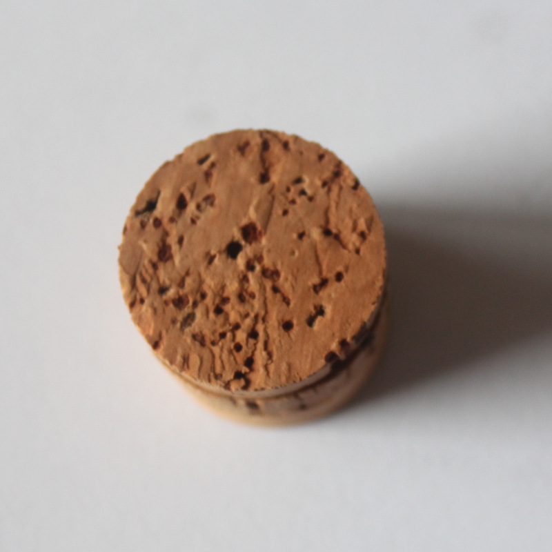 Badminton ball head yellow leather three-piece cork ball head Wuhu ball head factory wholesale