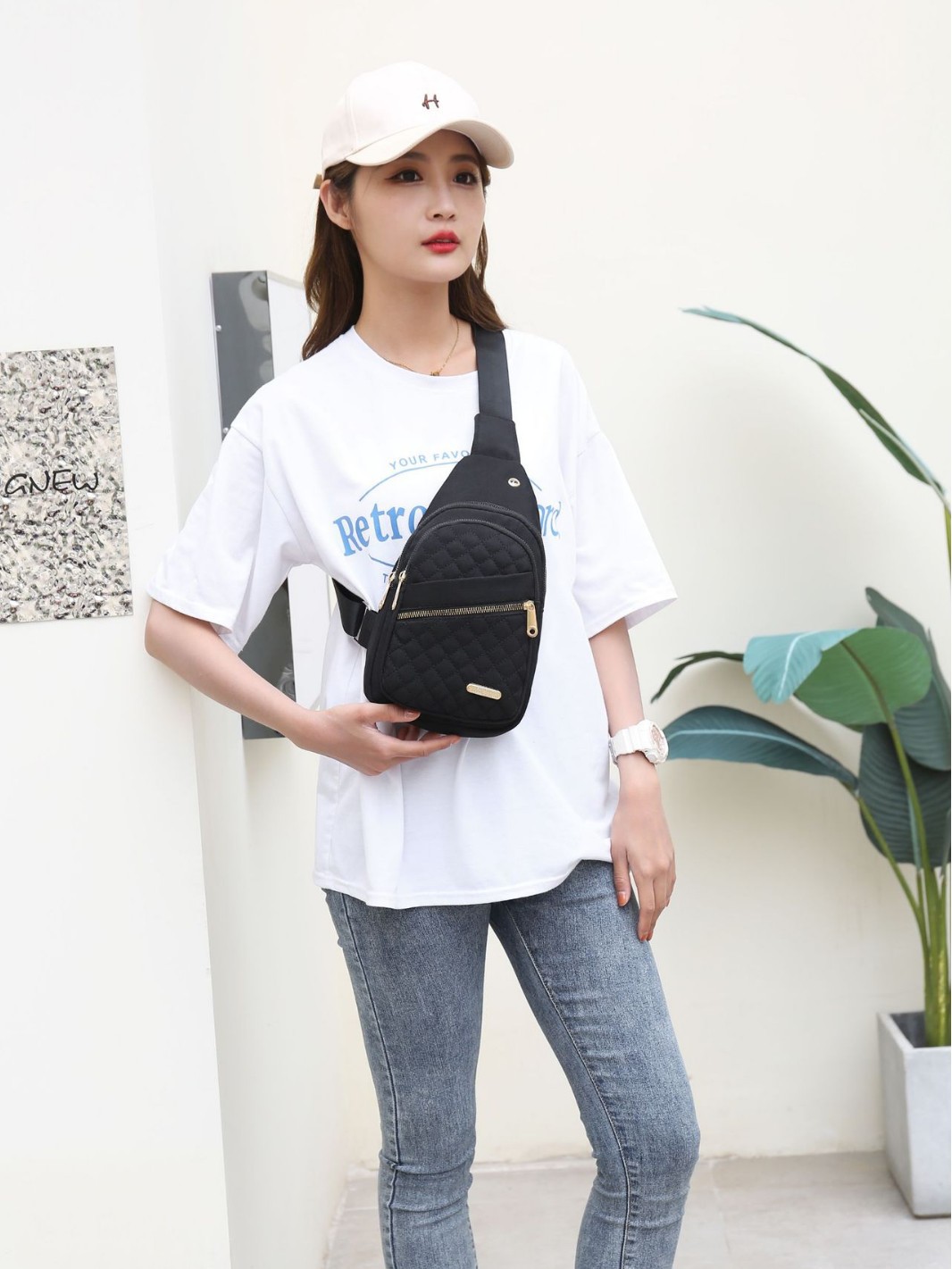 Korean Style Simple Women's Chest Bag New Multi-Layer Embroidery Large Capacity Chest Backpack Girl's Outdoor Casual Crossbody Bag