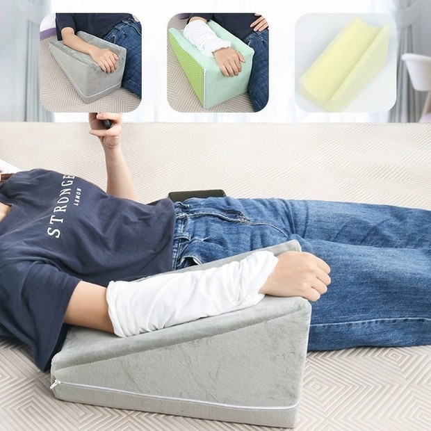 Hand-raising Pillow Upper Limb Arm Elevating Pad Arm Forearm Triangle Sponge Pad Postoperative Rehabilitation Nursing Pad for Arm Fracture