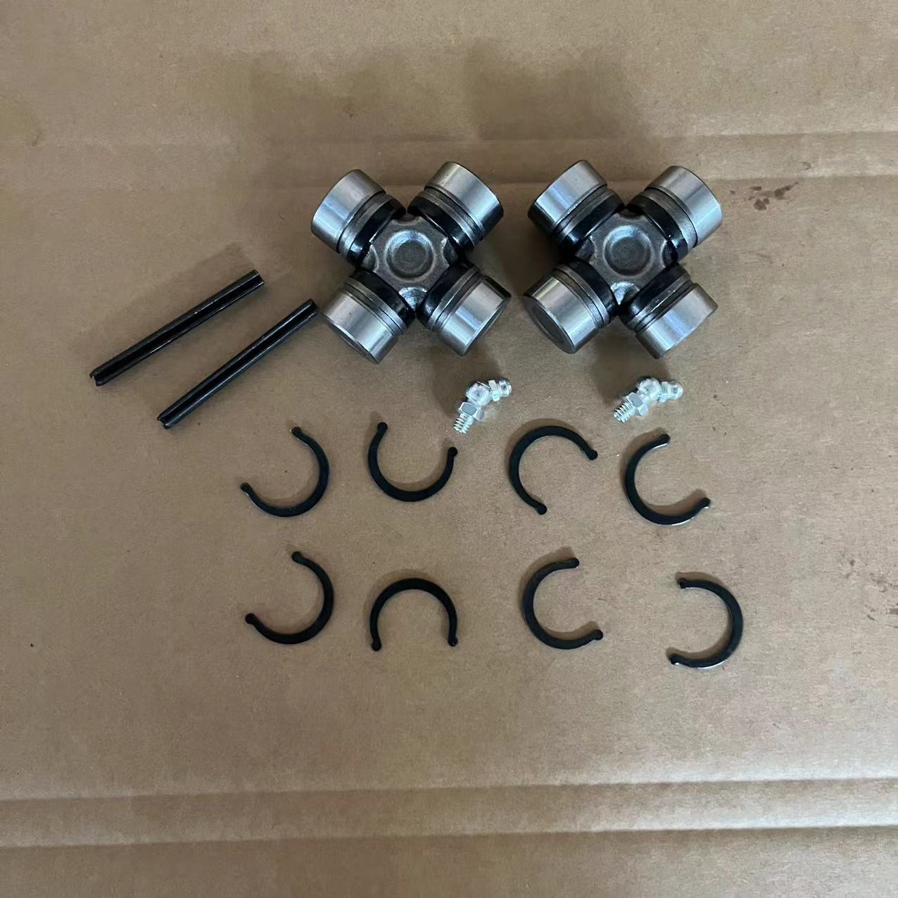 Универсальный шарнир U-образный O EM# 2202015 2203703 3235500 3235616 3260104