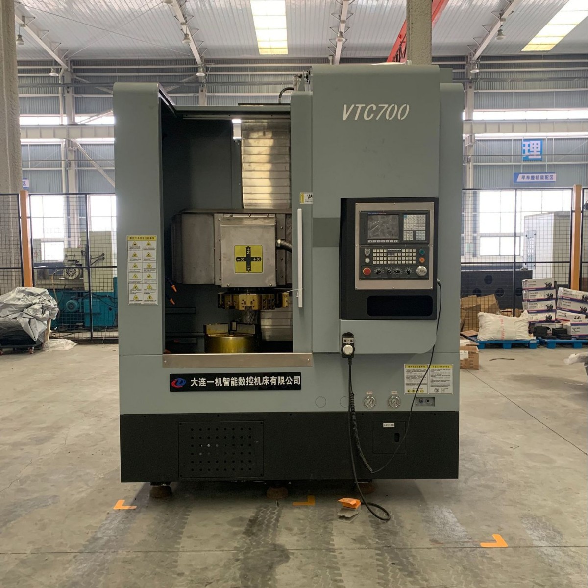 Автомобильный токарный станок для обработки ступиц, высокоскоростной вертикальный токарный станок с ЧПУ, вертикальный прецизионный токарный станок для обработки тормозных колодок, экономичный токарный станок с ЧПУ