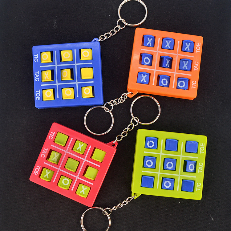 Cross-border tic-tac-toe with keychain children's puzzle three-link XO chess early education training circle fork chess pendant gift toy