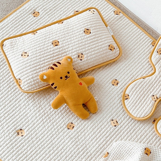 New children's quilted pillow exquisite animal embroidery sweat-absorbent breathable cotton pillow baby happy pillow