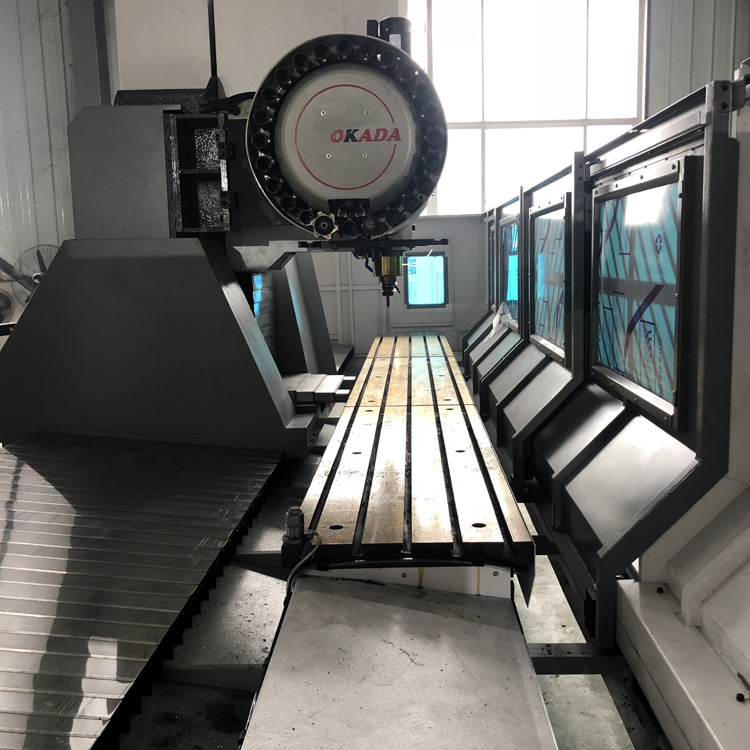 Three-axis CNC machining center Long strip industrial aluminum alloy profile CNC milling machine Compound machining center