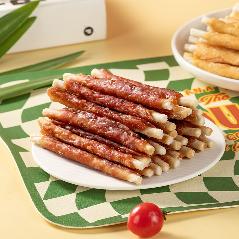 Cowhide Teething Stick Dog Snacks Bite-Resistant Teeth Cleaning Chicken and Duck Meat Cowhide Roll Large, Medium and Small Size Dogss Teddy Training Reward