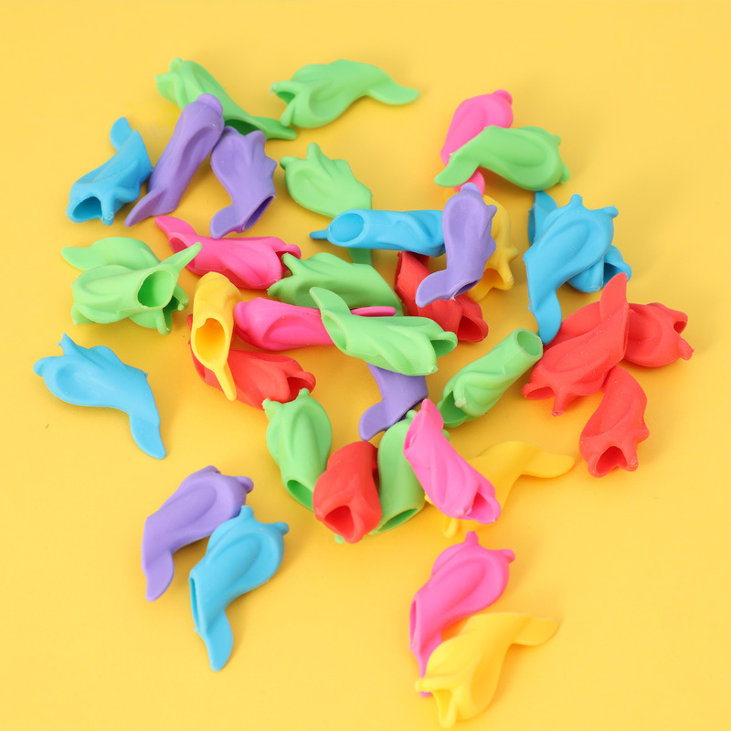 Wholesale Small Fish Pen Holder for Primary School Students to Practice Calligraphy and Writing Corrector Kindergarten Silicone Pencil Cover Children's Stationery