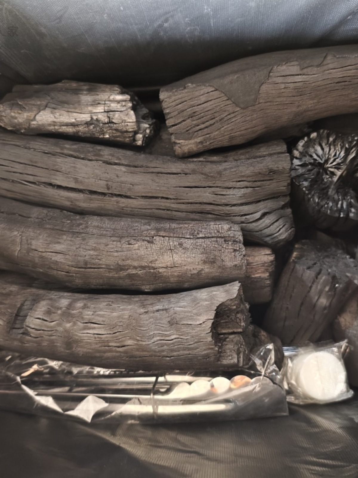 Lychee Fruit Wood Charcoal Barbecue Charcoal Pure Smokeless Carbon High Temperature Environmentally Friendly Barbecue Stove Tea Charcoal Free Shipping