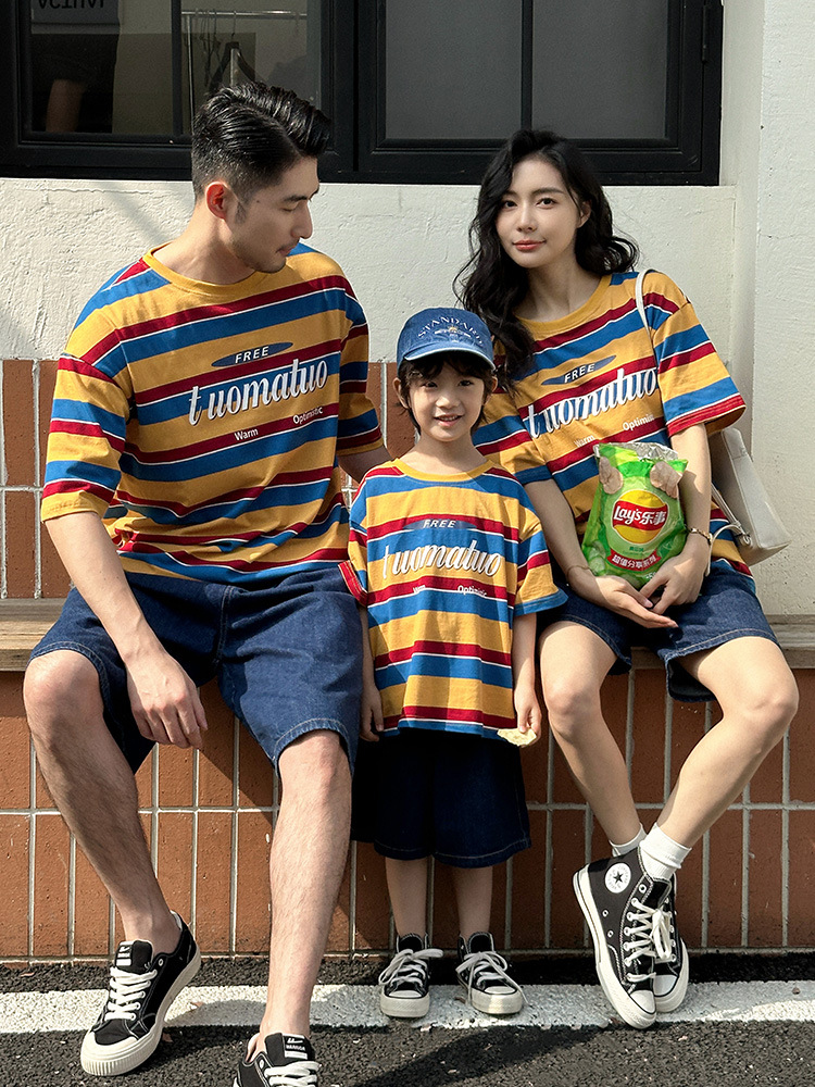 Платье для мамы и дочки свободного кроя в полоску с контрастным цветом, повседневный западный стиль, для семьи из трех или четырех, короткий рукав