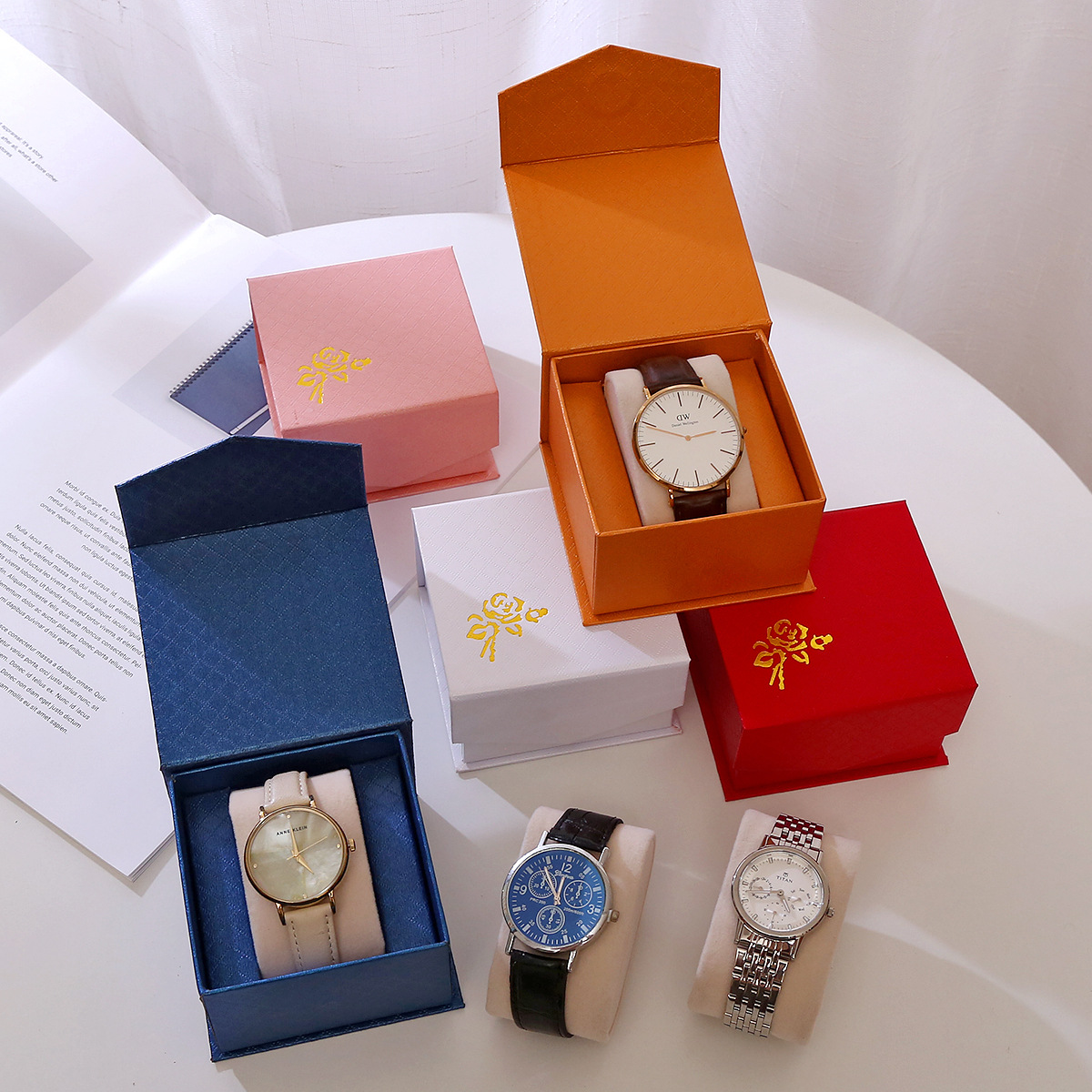 Hot-Selling Fashion Casual Leather Strap Watch for Women, Quartz Watch for Business Men, Packaging Box Manufacturer Wholesale Gift Box