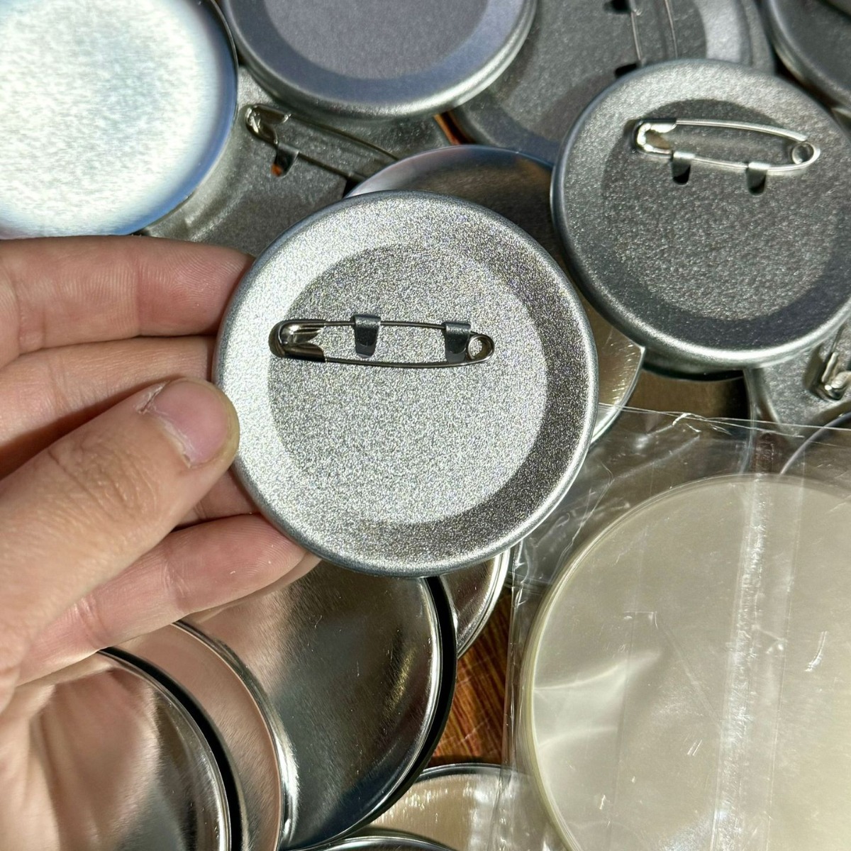 58MM Anti-rust Oil-proof Rigu Paper Clip Badge Material Frosted Metal Bottom Tinplate Badge Bar Consumables