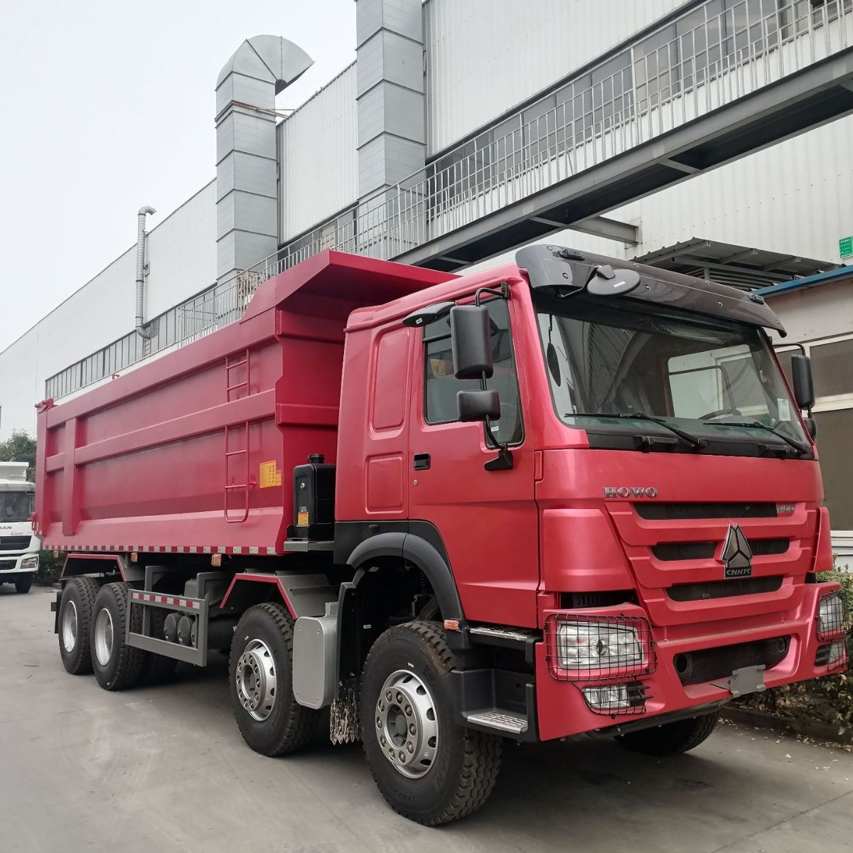 12 Wheel 8X4 Sinotruk Howo Chinese Heavy Duty Truck Howo High Horsepower Dump Truck Export to Guinea
