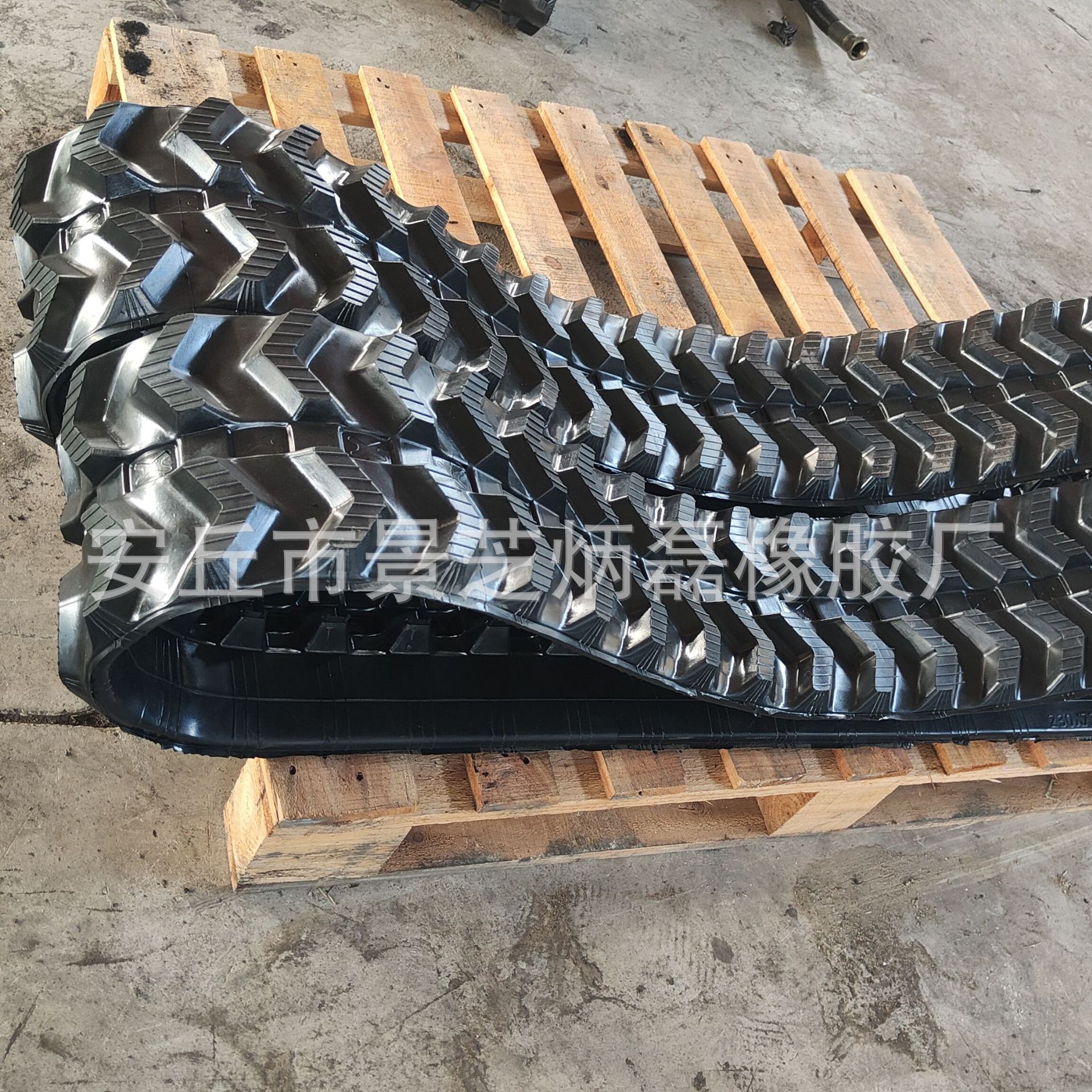 Natural Butadiene Rubber Track Small Harvester Chassis Rubber Track Agricultural Machine Track Manufacturer Wholesale
