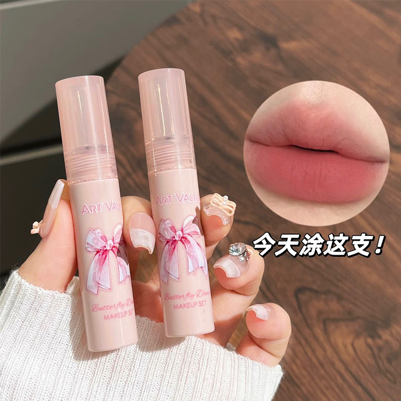 Art Value New Butterfly Man Dance Color Box suit Blush Necklace Matte Lip Mud Four Pack Lip Glaze Set Box