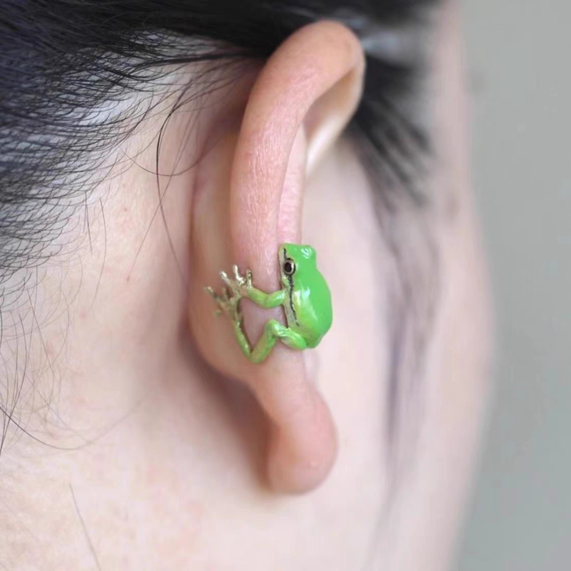2024 New Frog Ear Hanging European and American Retro Frog Distinctive Earrings Earrings Accessories Women Funny Explosions Earrings Women
