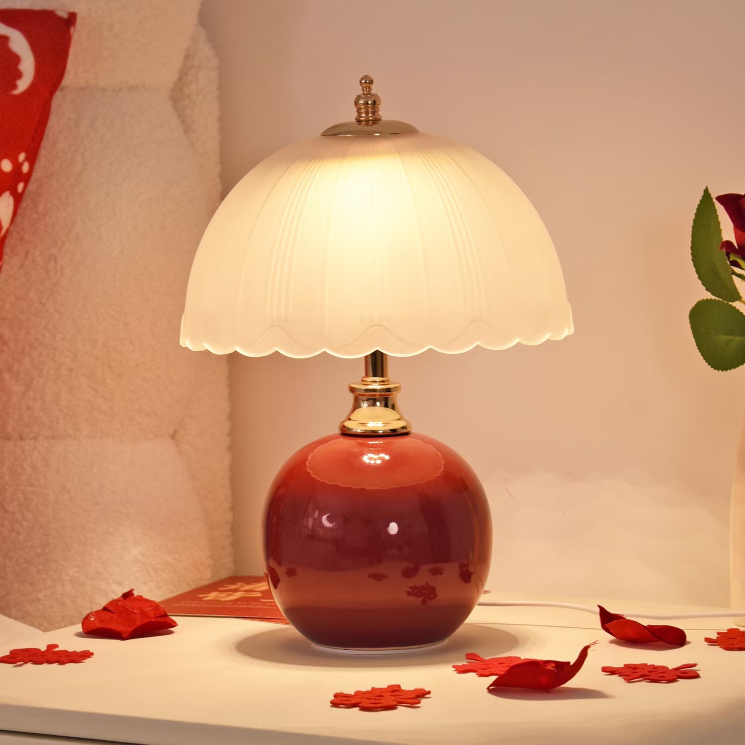 Cream Style Retro Creative Light Luxury Table Lamp Bedroom 2025 Bedside Table Master Bedroom Mushroom Atmosphere Night Light-