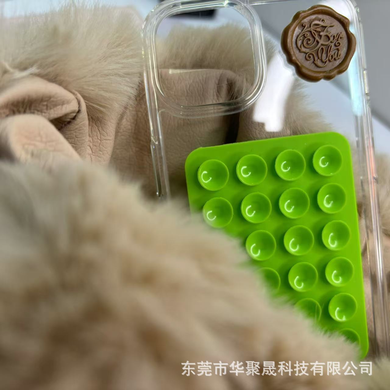 Manufacturer's Hot-Selling Silicone Phone Holder with 24 Square Suction Cups, 6.8g, Multifunctional Single-Sided mm Adhesive Suction Cup