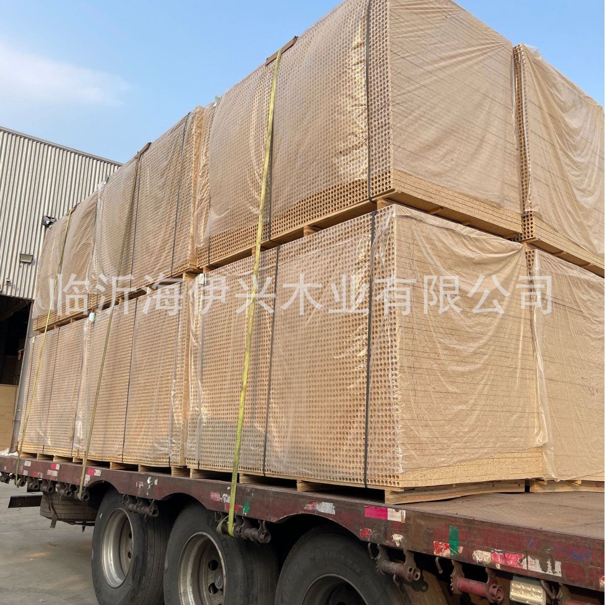 High-Strength Soundproof, Pressure-Resistant, and Heat-Insulating E1-Grade Hollow Core Particle Board Engineering Door Bridge Hole Board Door Core Filling
