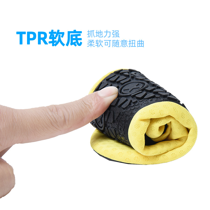 Wholesale men's and women's adult beach shoes non-slip soft-soled spring and summer diving snorkeling stream-tracing barefoot solid color skin-sticking swimming shoes