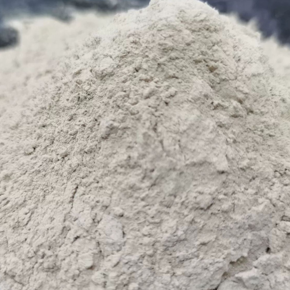 Завод принимает заказы на порошок извести для очистки сточных вод, высокоактивный и высокосодержательный порошок оксида кальция