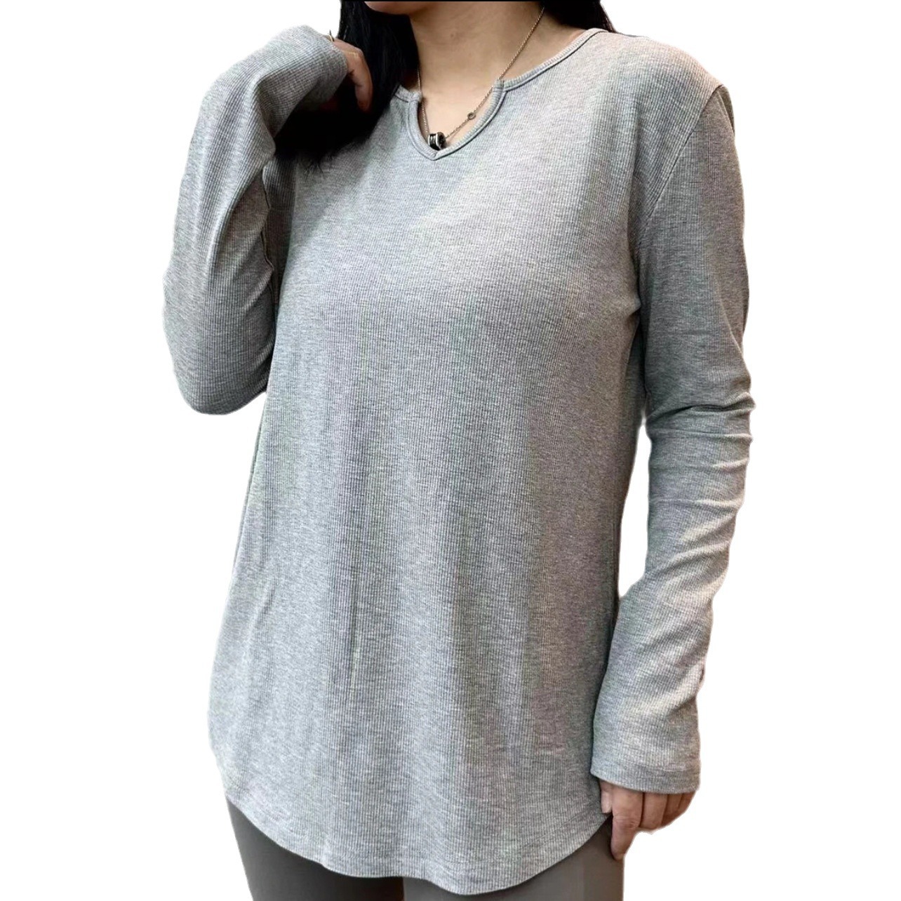 Pregnant women's bottoming shirt autumn and winter New plus size inner T-shirt long-sleeved shirt outer wear small V-neck casual all-match Fashion