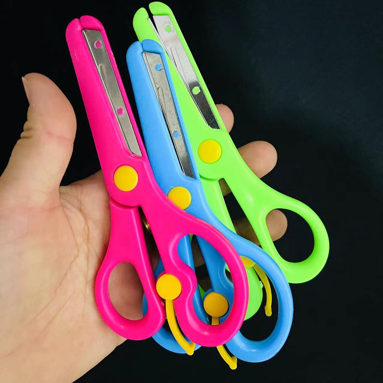 Children's scissors safety scissors kindergarten Primary School students round head hand-cut paper scissors small scissors set Wholesale