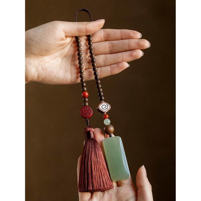 Car Pendant 2022 New High-End Hetian Jade Safety Car Pendant for Men and Women, Couple Style, Interior Decoration, Elegant and Independent Stand